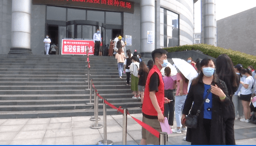 2025年新澳门与香港天天正版免费精准大全，全面释义、专家全面解释与落实